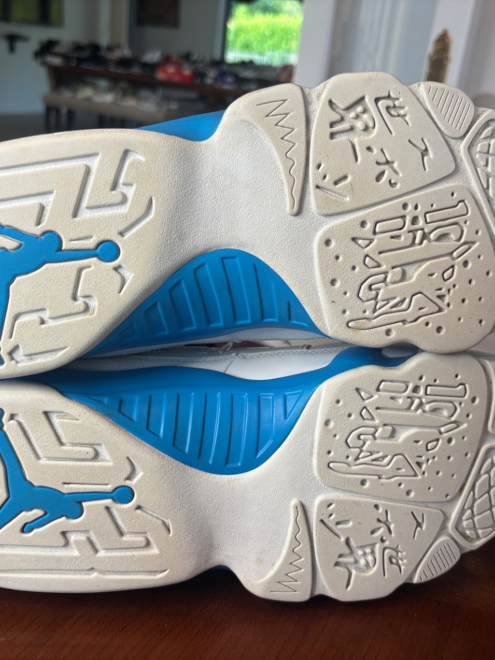sneakers - Picture 7 of 12